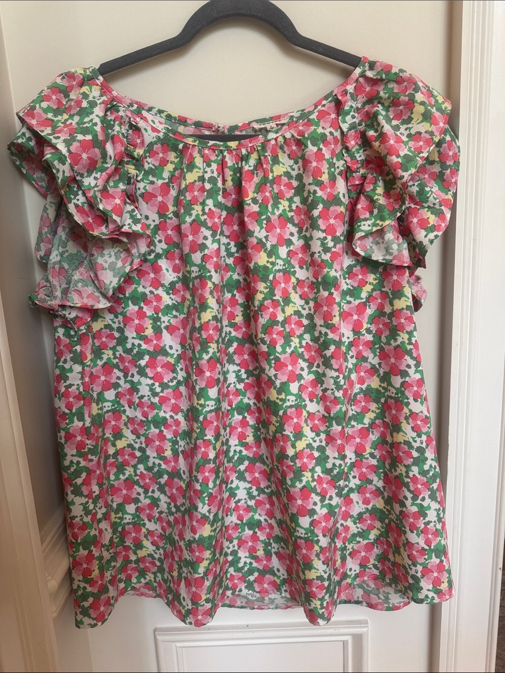 JODIFL Pink Floral Ruffle Sleeve Blouse with Green Accents